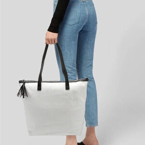 WALTER BAKER NWT CARLY TOTE WEEKENDER